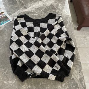 Sweater/ sweater vest bundle